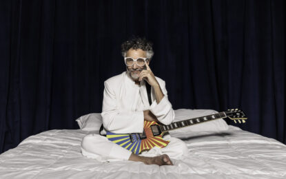 Después de los abucheos y la polémica, el vertiginoso Fito Páez presentó un nuevo disco que habla de un renacer