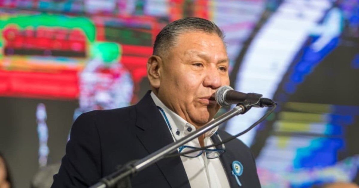 la-asuncion-de-un-sindicalista-en-chubut-reunio-a-un-gobernador,-empresarios,-diputados-y-gremialistas