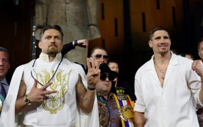 La última aventura de Oleksandr Usyk: el rey de los pesados pelea contra un kickboxer al pie de las pirámides de Egipto