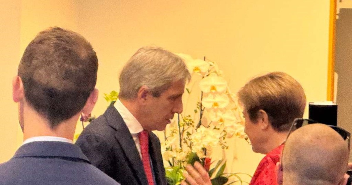 reforma-de-jubilaciones,-un-prestamo-para-pagar-el-swap-de-bessent-y-nueva-meta-de-reservas:-las-claves-del-ultimo-informe-del-fmi-sobre-argentina