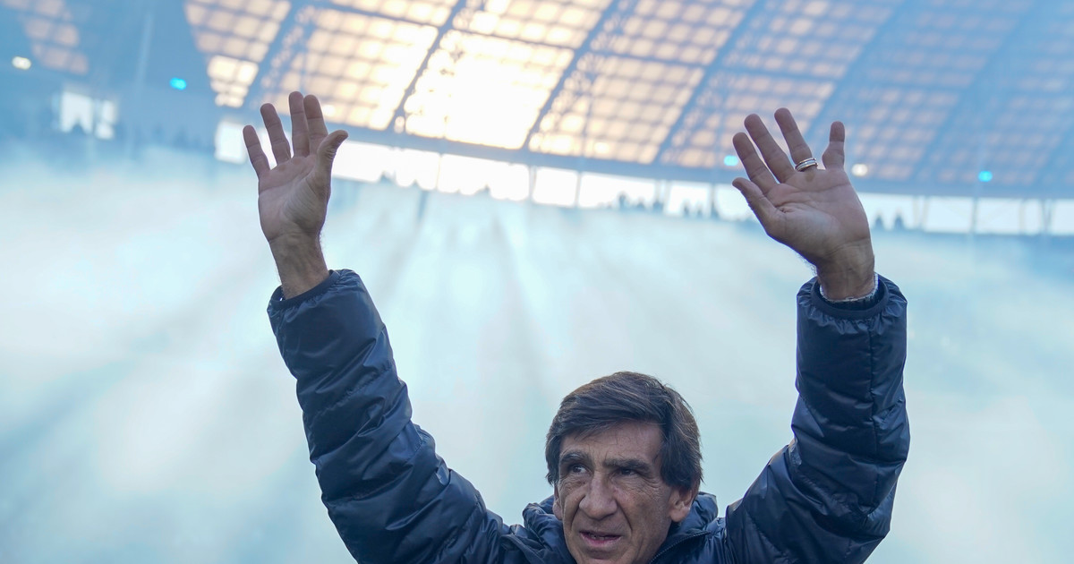 gustavo-costas-se-despidio-de-los-hinchas-de-racing-sin-mencionar-a-la-dirigencia
