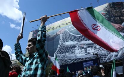 Estados Unidos bombardeó puntos estratégicos de Irán mientras siguen las negociaciones de paz
