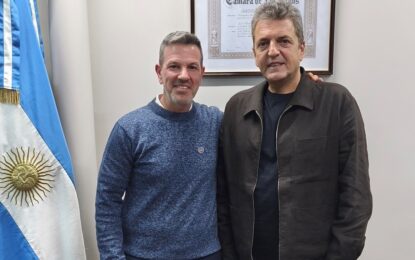 Reapareció Sergio Massa con una foto en redes: tránsito intenso en su oficina de Libertador y un consejo a los intendentes para «cuidar el mango»