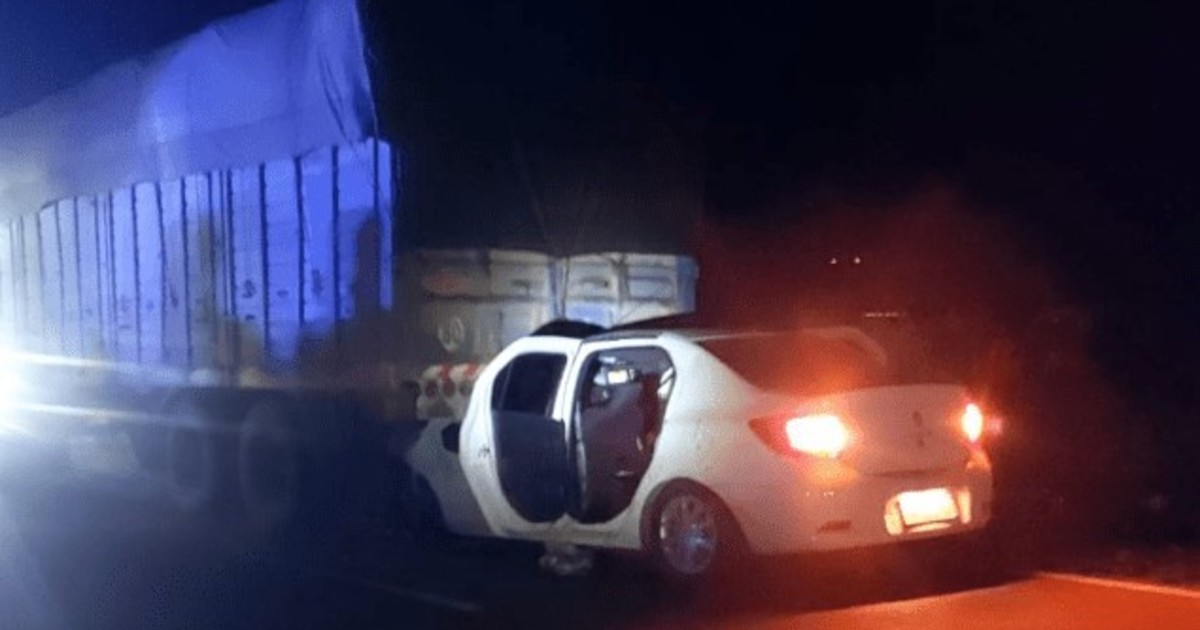 iban-a-un-operativo-por-narcotrafico-y-chocaron-contra-un-camion:-murieron-dos-jefes-policiales-y-dos-agentes-quedaron-heridos