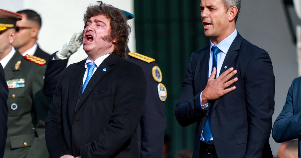 las-luces-que-entusiasman-a-luis-caputo,-las-dudas-y-los-demonios-que-sobrevuelan-en-la-casa-rosada