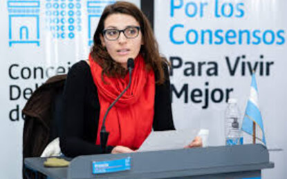 Exigen juicio político a fiscal y la expulsión de un concejal tras el femicidio de Agostina Vega