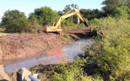 Fenómeno el Niño: el gobierno continúa con los trabajos de limpieza y adecuación de canales rurales