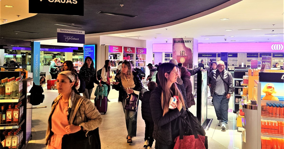 el-gobierno-habilito-la-instalacion-de-free-shops-en-pasos-de-frontera-terrestres