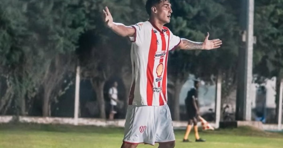 luto-en-el-futbol:-murio-un-jugador-de-22-anos-que-habia-sufrido-un-acv-tras-un-partido