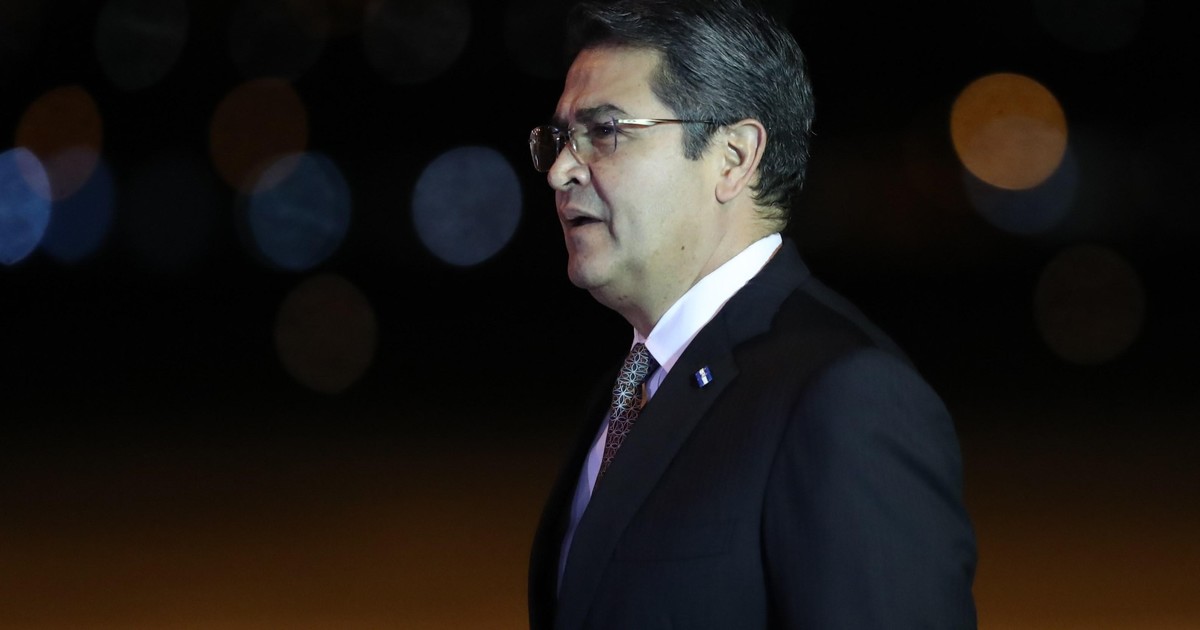 entrevista-exclusiva:-fue-presidente,-lo-condenaron-a-45-anos-de-carcel-en-eeuu.-por-traficar-400-toneladas-de-cocaina-y-trump-lo-indulto