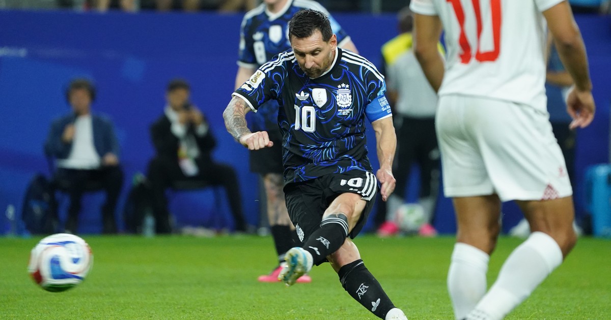 los-tiros-libres-de-lionel-messi,-entre-la-magia-y-la-fisica:-de-newton-al-efecto-magnus-para-entender-su-ultimo-gol-en-el-mundial-2026