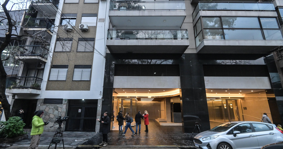 inspeccionan-el-departamento-de-jesica-cirio-para-determinar-si-alli-filmo-el-video-de-los-dolares-escondidos-en-el-vestidor
