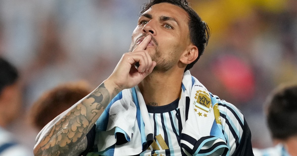 leandro-paredes-hablo-del-supuesto-favoritismo-a-argentina-y-a-messi:-«no-le-damos-bola-a-lo-que-se-dice»
