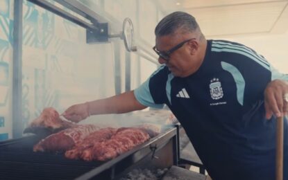 Chiqui Tapia buscó limpiar su imagen durante el Mundial, pero no logra eludir a la Justicia de Estados Unidos