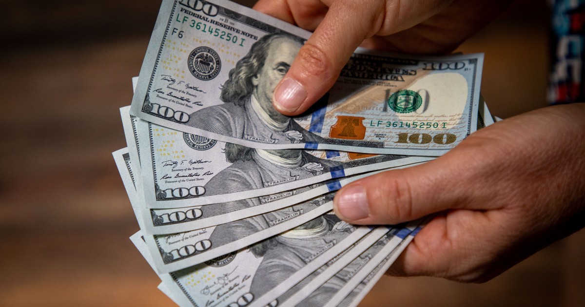 llegan-las-cuentas-sueldo-en-dolares:-como-funcionaran-y-que-costo-tendra-para-los-clientes-bancarios