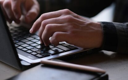Cómo darle una segunda vida a una notebook o PC vieja: el cambio que más se nota, sin gastar de más