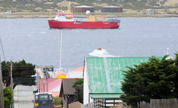 Una delegación de Malvinas visitará Chile a fin de mes para avanzar en la ruta comercial con Punta Arenas
