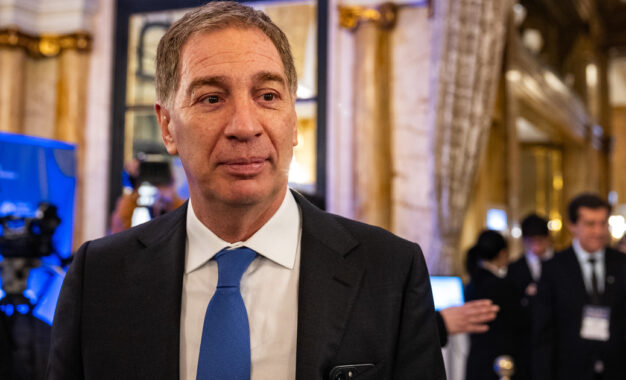 Diego Santilli chicaneó a Kicillof tras el fallo que frenó la baja de la edad de imputabilidad: le pidió más inversión y que «deje de comprar penes de madera»