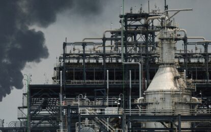 El petróleo, imparable: la escalada de la guerra en Medio Oriente llevó el precio del barril hasta US$ 107