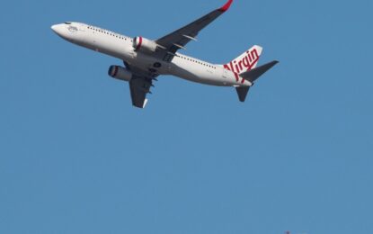 Terror en un vuelo de Australia a Qatar el 11 de septiembre por dos hombres que amenazaron a los pasajeros y tuvieron que ser inmovilizados con precintos plásticos