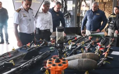 Córdoba: detuvieron a 12 personas e incautaron un arsenal en un megaoperativo por venta ilegal de armas en redes sociales y apps