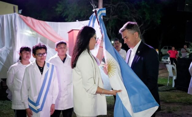 Zdero encabezó el centenario de la Escuela Rural de Pampa Sommer y revalorizó la educación pública