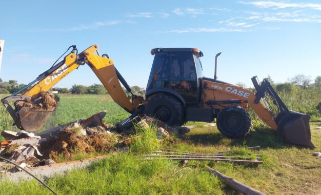 Municipio retiró relleno ilegal en la laguna Los Lirios para asegurar los desagües