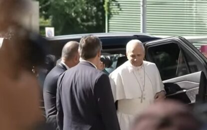 Operación programada y expectativa en la agenda papal