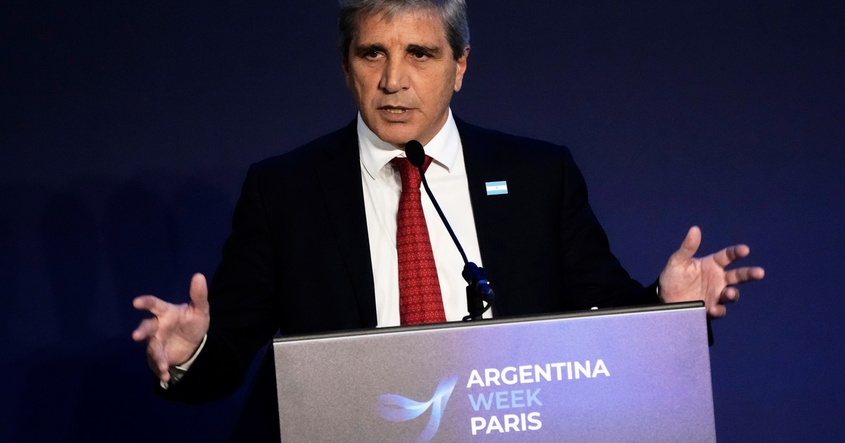 luis-caputo:-«no-estamos-en-recesion,-estamos-creciendo-menos-que-antes-por-los-shocks-internacionales-y-el-tema-politico»