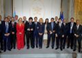 Gobernadores con acento francés y algo más: en París pidieron “aflojar hasta abril”, hablaron de “derrame” y que están bajando impuestos