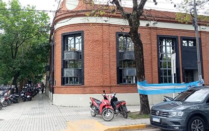 Juicio por violencia institucional en Fontana: declaran testigos de las víctimas y la comunidad reclama justicia y fin de la discriminación