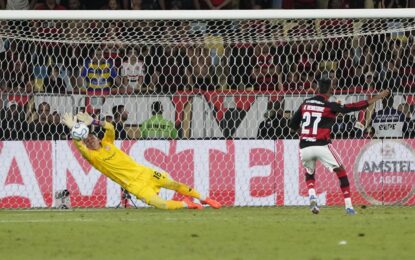 Estudiantes eliminó a Flamengo por penales en el Maracaná y jugará la final de la Libertadores contra Palmeiras