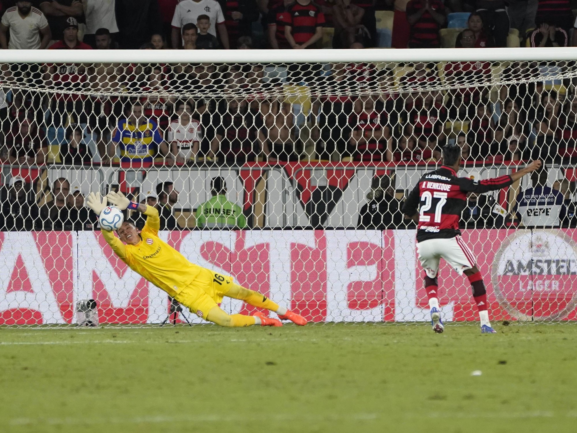 Fernando Muslera vuela en el Maracaná para que Estudiantes de La Plata sea finalista de la Copa Libertadores 2026
