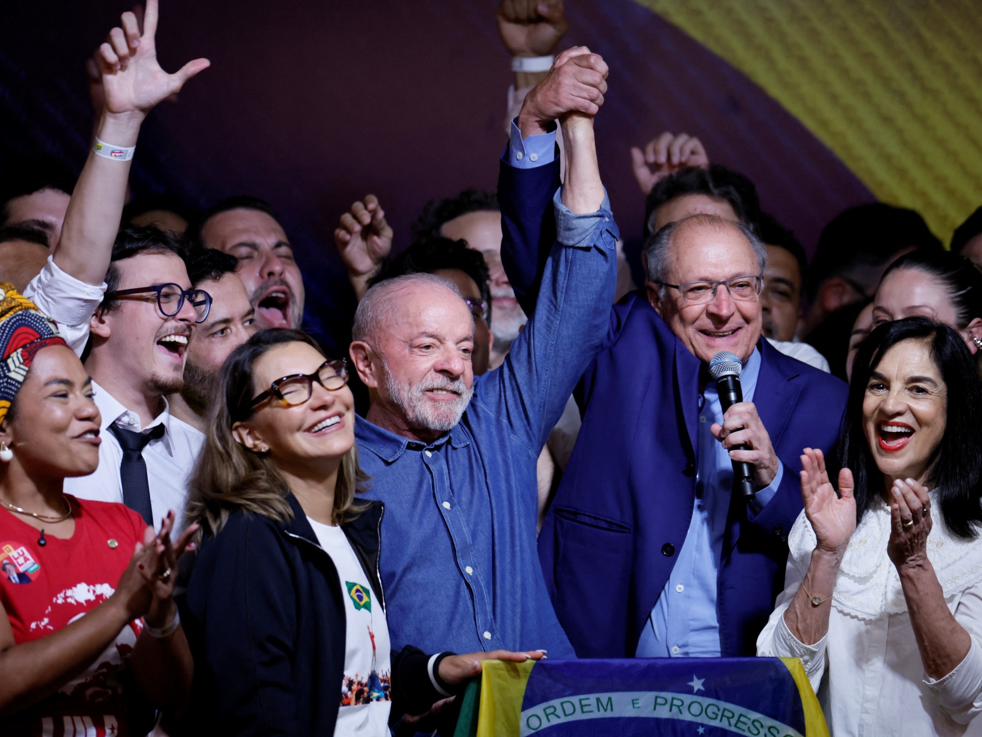 Lula da Silva celebra el triunfo de su cuarto mandato electoral desde el búnker del PT en San Pablo