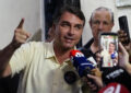 Migraciones afirmó que no hay registro de que Flávio Bolsonaro haya entrado a la Argentina