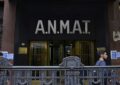 La ANMAT prohibió una marca de lavandina en todo el país: cuál es y por qué