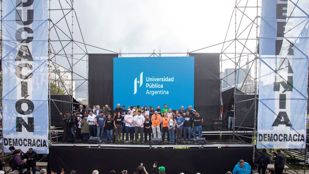 La quinta Marcha Federal Universitaria se llevó a cabo este jueves, en reclamo de la aplicación de la Ley de Financiamiento