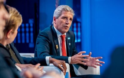 Caputo aseguró que las inversiones del RIGI alcanzan para terminar de levantar el cepo