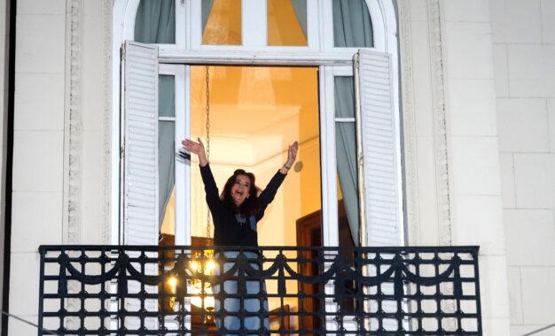 Día de la Lealtad: el PJ comparó a Cristina Kirchner con Perón y convocó a movilizarse por su libertad