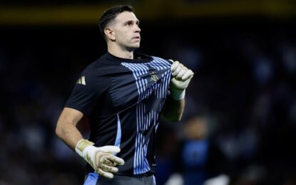Dibu Martínez sufrió una fractura de mandíbula, fue operado y se pierde los amistosos de la Selección
