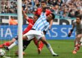 Racing e Independiente empataron 1-1 en el clásico de Avellaneda: silbidos en el Cilindro y bronca de los dos DT