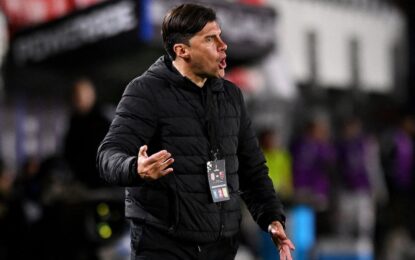 El Cacique Medina estalló por la inhabilitación de Marcos Rojo: «Con otro club se hubiese actuado diferente»