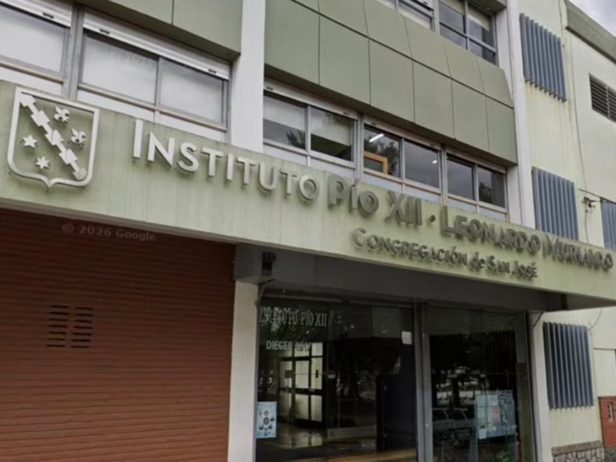 El colegio de Villa Bosch donde alumnas denunciaron que compañeros crearon fotos de ellas desnudas con inteligencia artificial.
